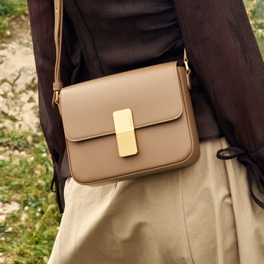 Mini Monceau Gold Edition - Cuir Box Taupe Ateliers Auguste